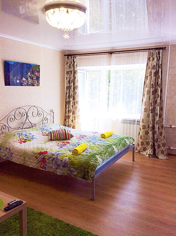 Bishkek House Apartment 3 エクステリア 写真